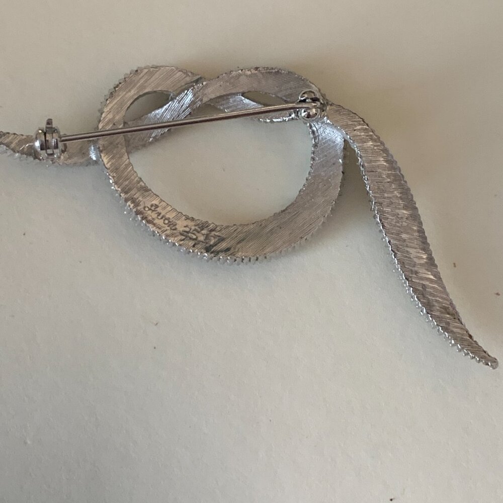 Vintage Avon of Belleville Knot Brooch - Picture 5 of 5